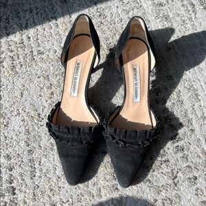 Manolo Blahnik black ruffle pumps size 37.5